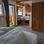 Haus Alpengluehn Apartamento