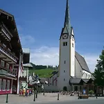 Haus Alpengluehn