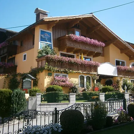Haus Alpengluehn * Abtenau