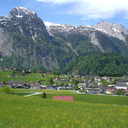 Haus Alpengluehn Apartment *